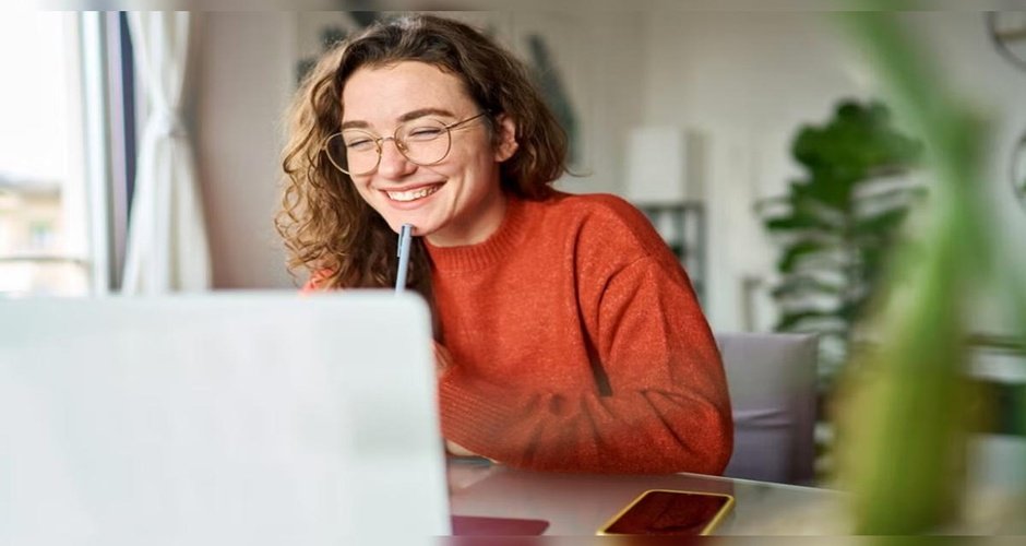 Trabajo Remoto: Estudio Confirma Mayor Felicidad Laboral en el País