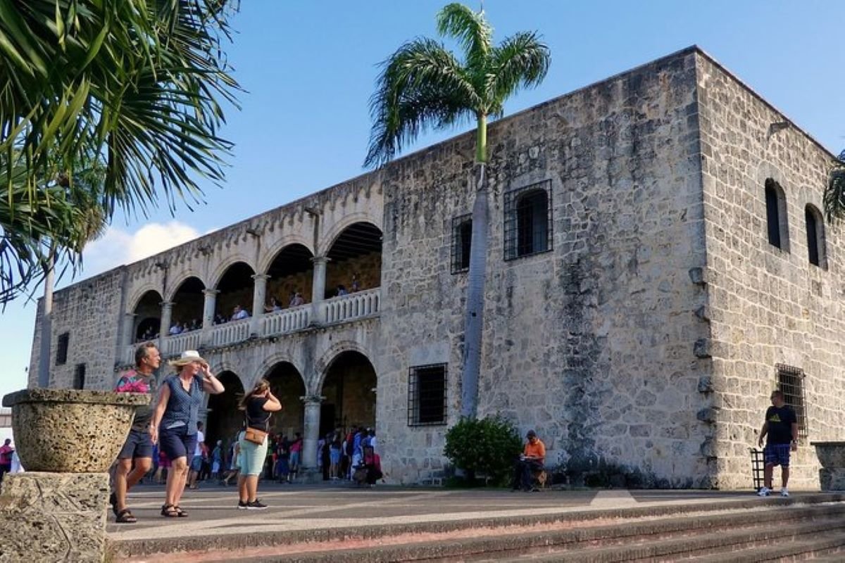 Estudio revela freno al turismo local en Santo Domingo por falta de recursos
