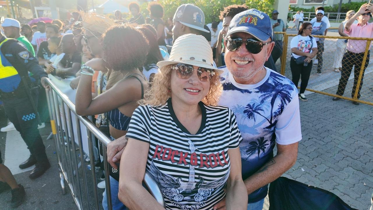 ¡Mexicanos Impactados! Viven Carnaval Dominicano y Alaban Tradiciones