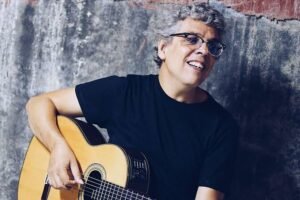 Pedro Guerra Vuelve a RD con 'Parseiros': Un Reencuentro Musical