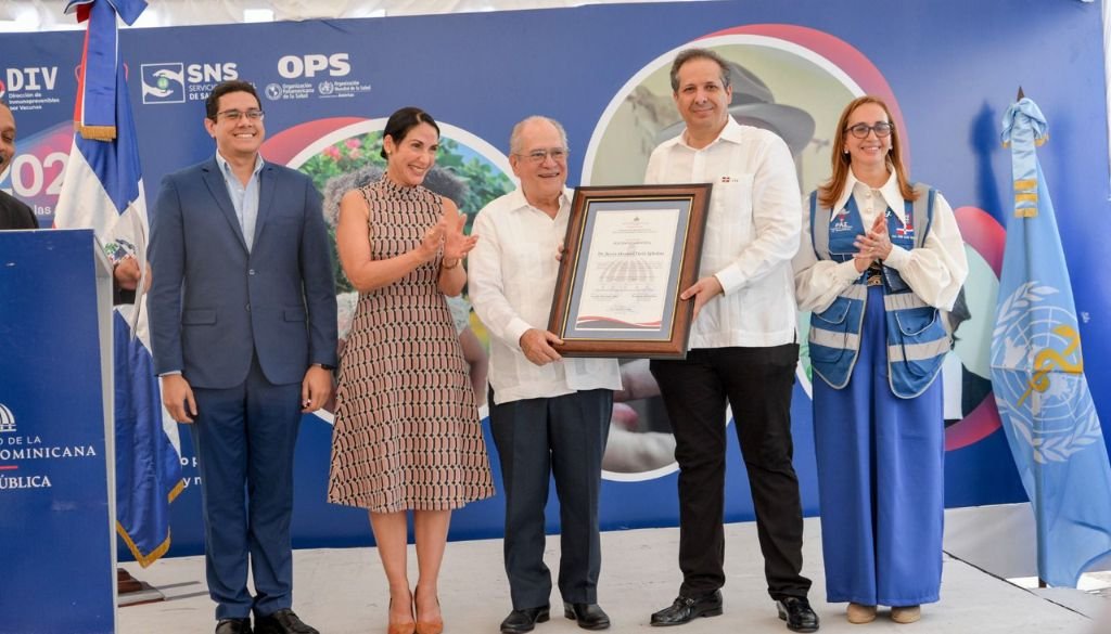 Dr. Jesús Feris Iglesias: Reconocido por su invaluable aporte a la medicina dominicana