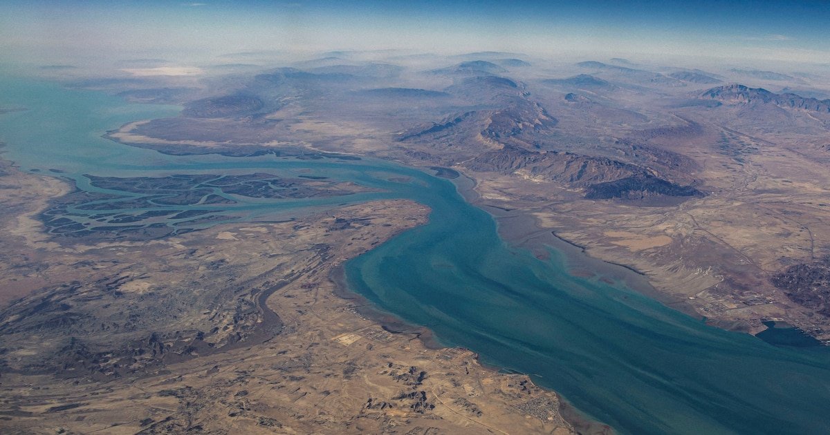 Conflicto con Irán Podría Reducir Precios Energéticos Globales, Según WSJ